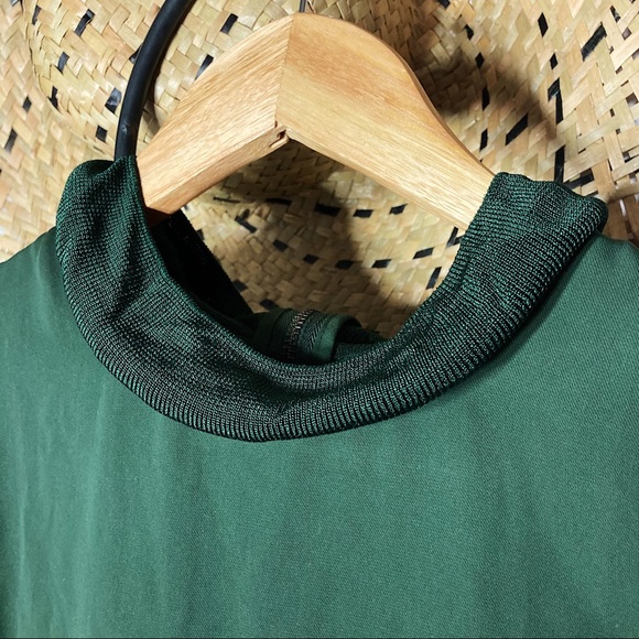 Simply Vera minimalist tank by Vera Wang - Picture 3 of 5